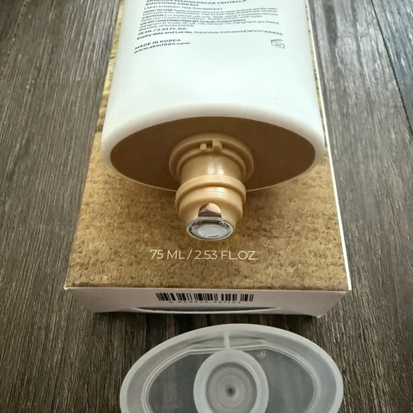 SKIN1004 Madagascar Centella Soothing Cream - Picture 3 of 4